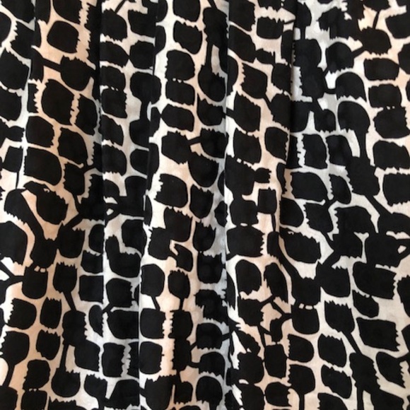 Silk White House Black Market Strapless Cocktail Dress - Size 8. EUC - Picture 7 of 9